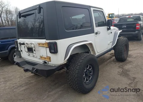 2010 Jeep Wrangler Rubicon from USA, damaged, VIN 1J4BA6D17AL216160